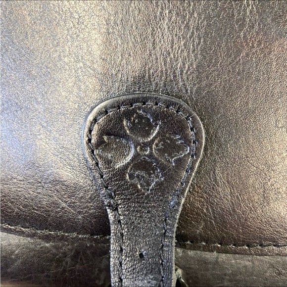 Patricia Nash “London” Saddle ag Crossbody - Picture 9 of 9